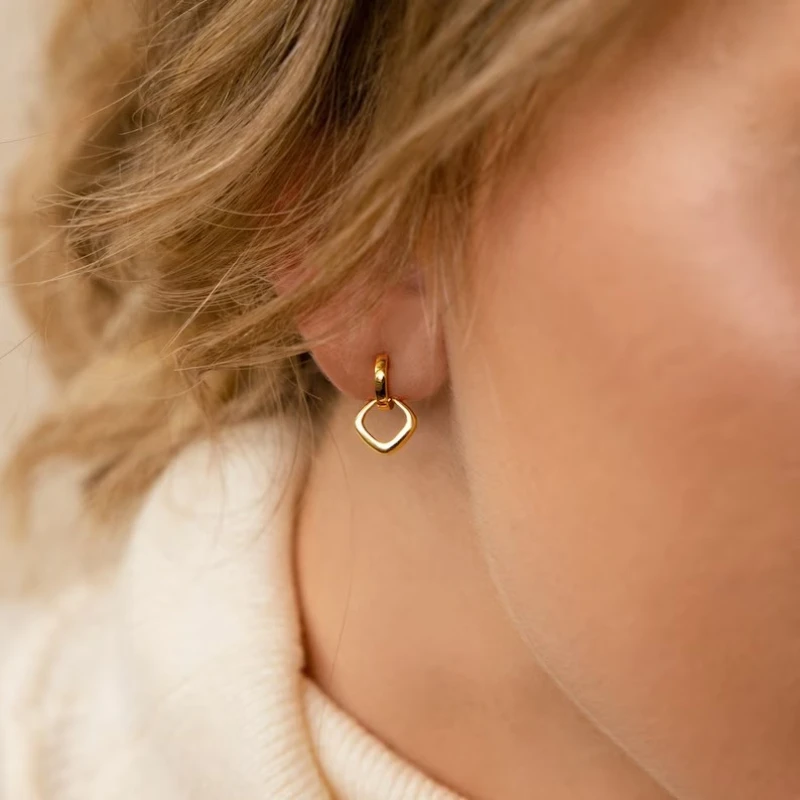 Fashion Twisted Circle Double Hoop Earrings for Women Gold Plated Geometric Round Mini Huggie Earring Statement Vintage Jewelry