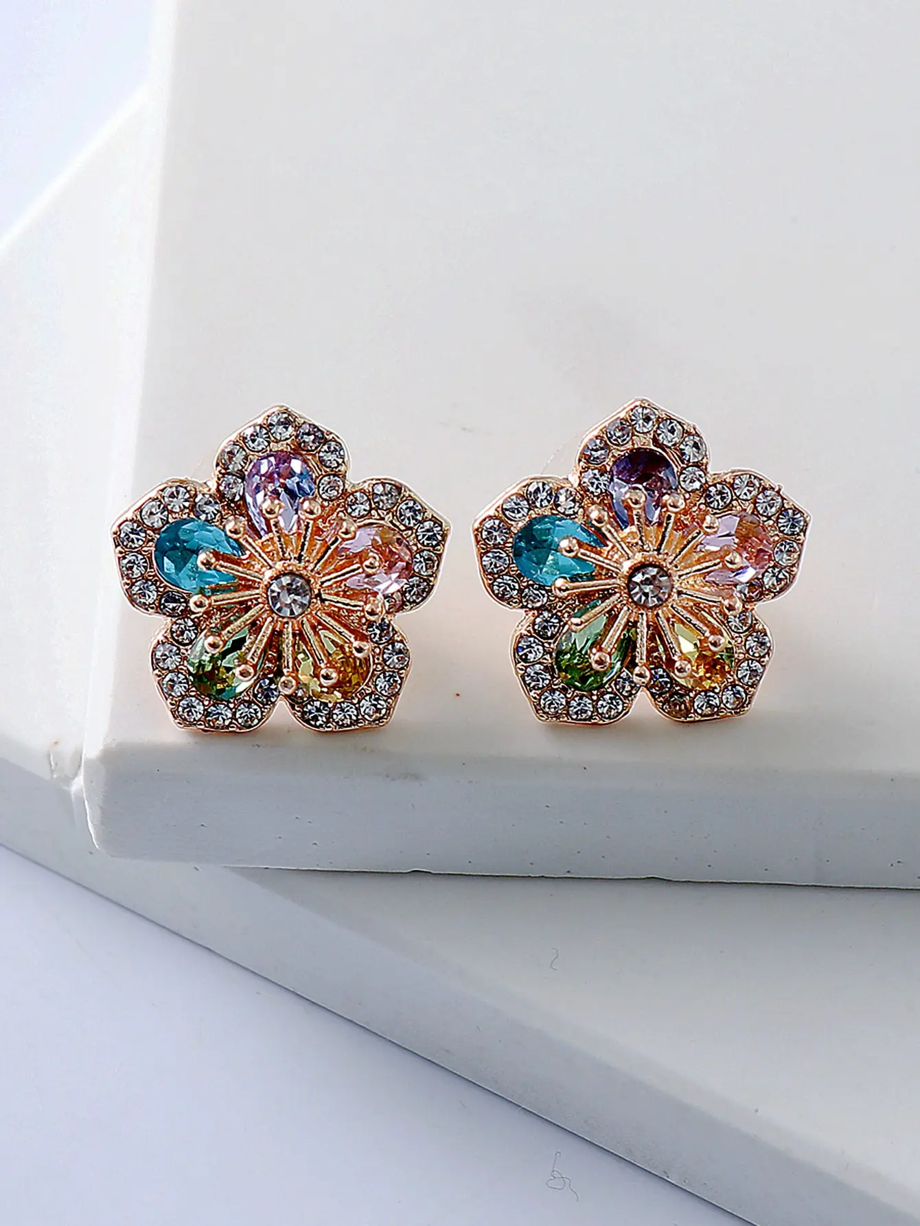 

Multicolor Crystal Flower Stud Earrings for Women - Festive Gift Jewelry