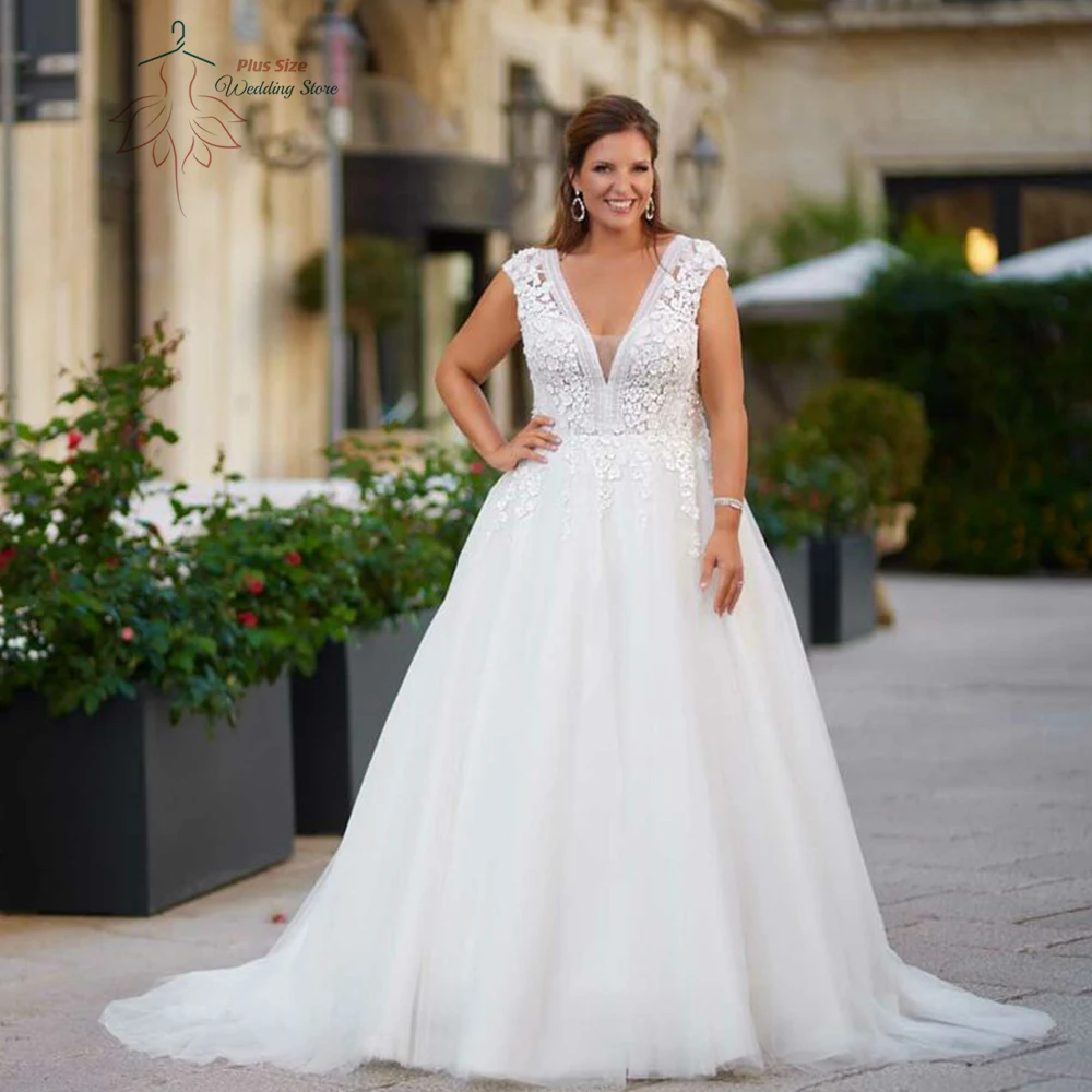 Exquisite Wedding Dresses Plus Size V Neck Cap Sleeves Bride Gowns Lace Appliques Floor Length Tulle A-Line Vestido De Noiva