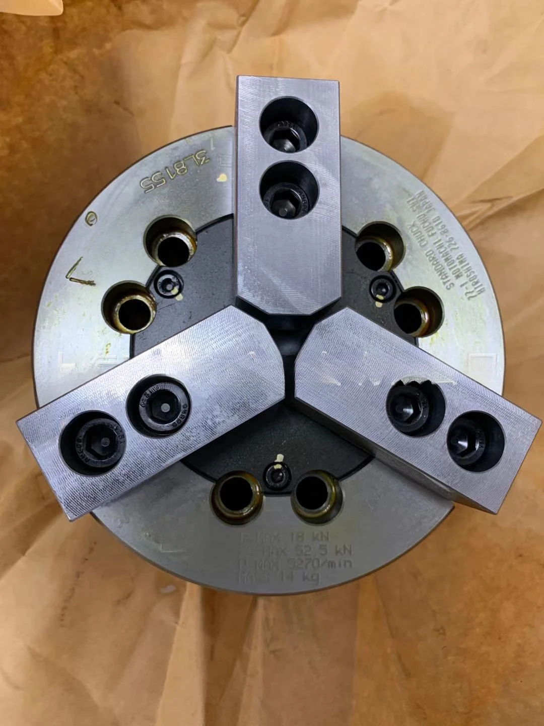 High-precision chuck for three-jaw high-speed medium-solid chuck N-06 lathe