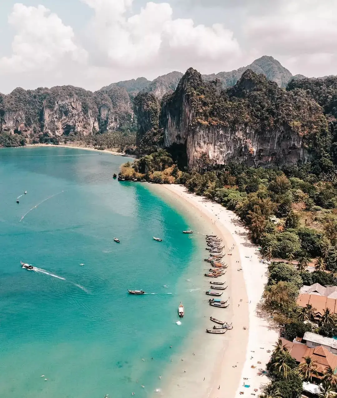 

Металлическая рама шасси для модернизации и переоборудования с использованием технологии ЧПУ для радиоуправляемых моделей FMS 1/24 Xiaoqi FCX24.