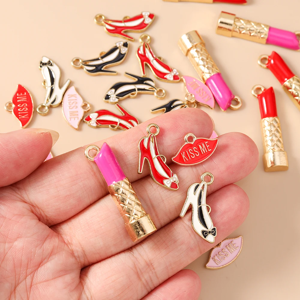 10 Stück niedliche Emaille-Anhänger in Form von roten Lippen und High Heels, Lippenstift-Charms für die Schmuckherstellung, Halsketten, Ohrringe, Armbänder, DIY-Bastelbedarf – Detail 2
