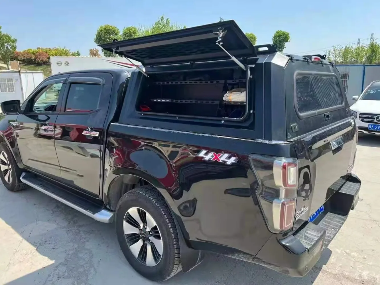 

4x4 Pickup Truck Hardtop Canopy Aluminum Alloy Locking Waterproof Hard Shape Topper Camper Cover Black Off-Road Bed Accessories