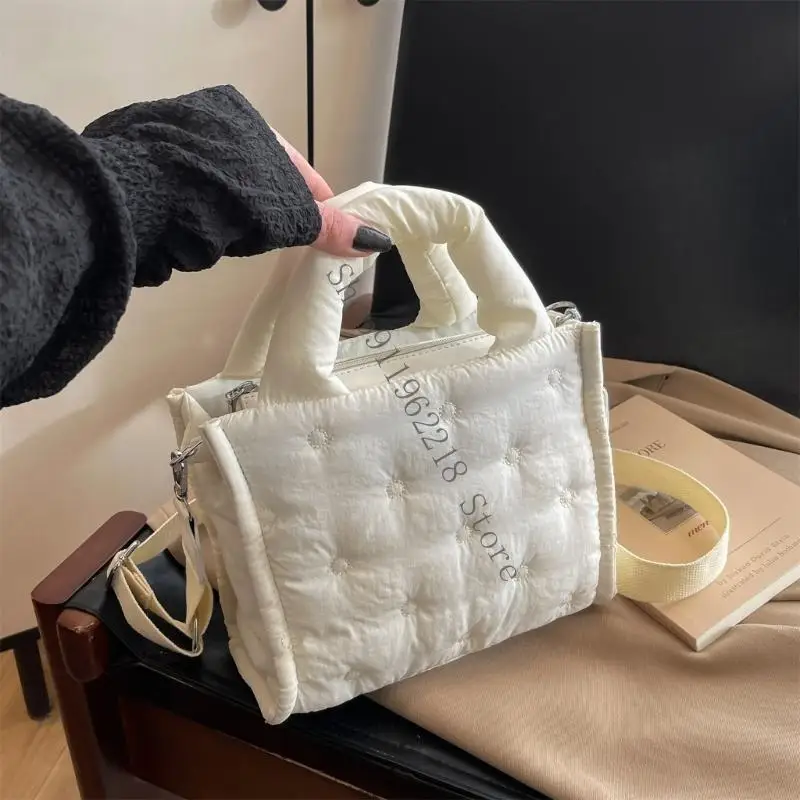 

All-Matching Shoulder Bag for Woman Top Handle Bag Korean Styles Crossbody Bag Trend Handbag Puffer Bag 066F