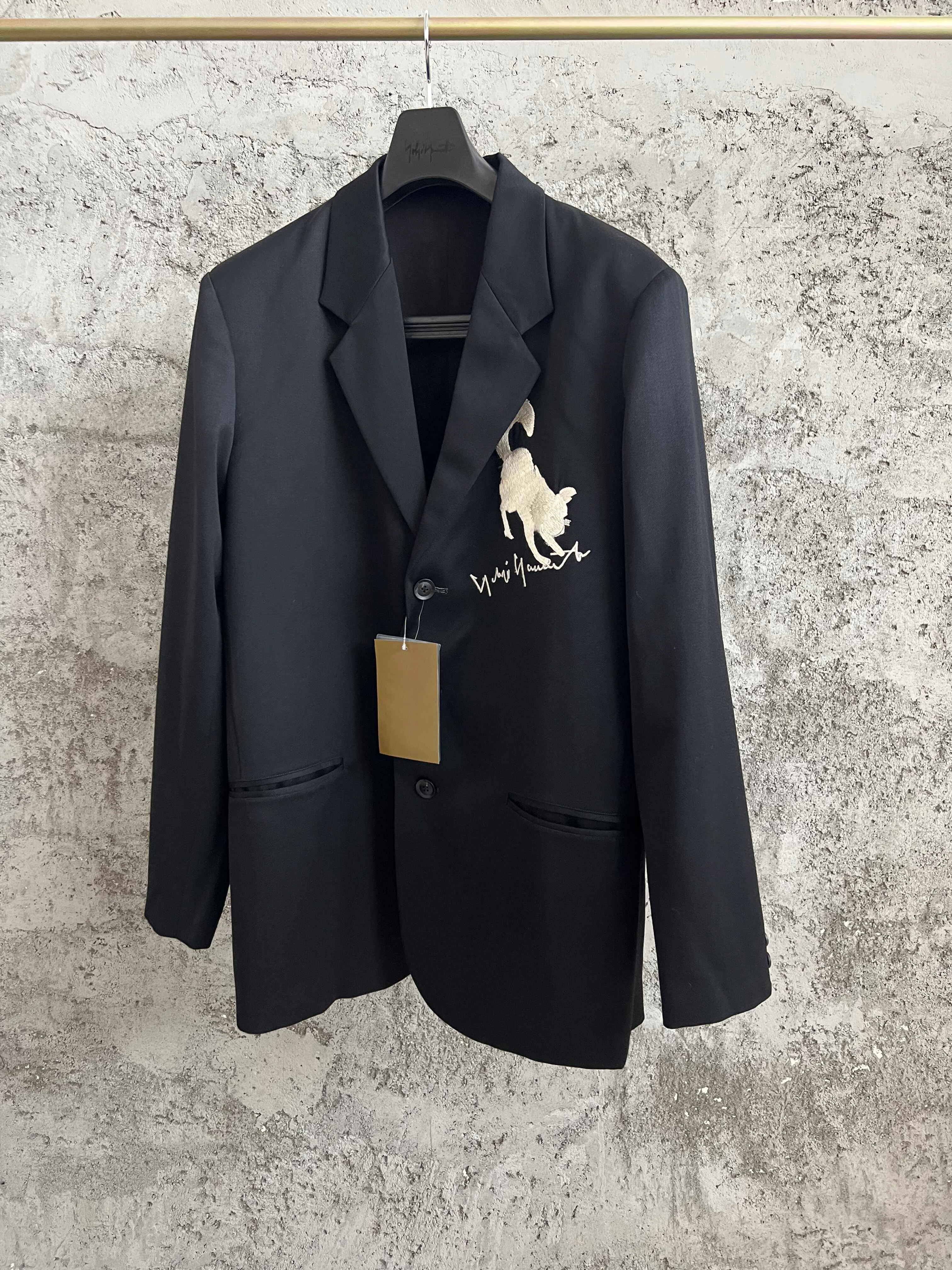 

TOP-YAMAMOTO Lingjiang hand-embroidered black wool suit with a dog signature