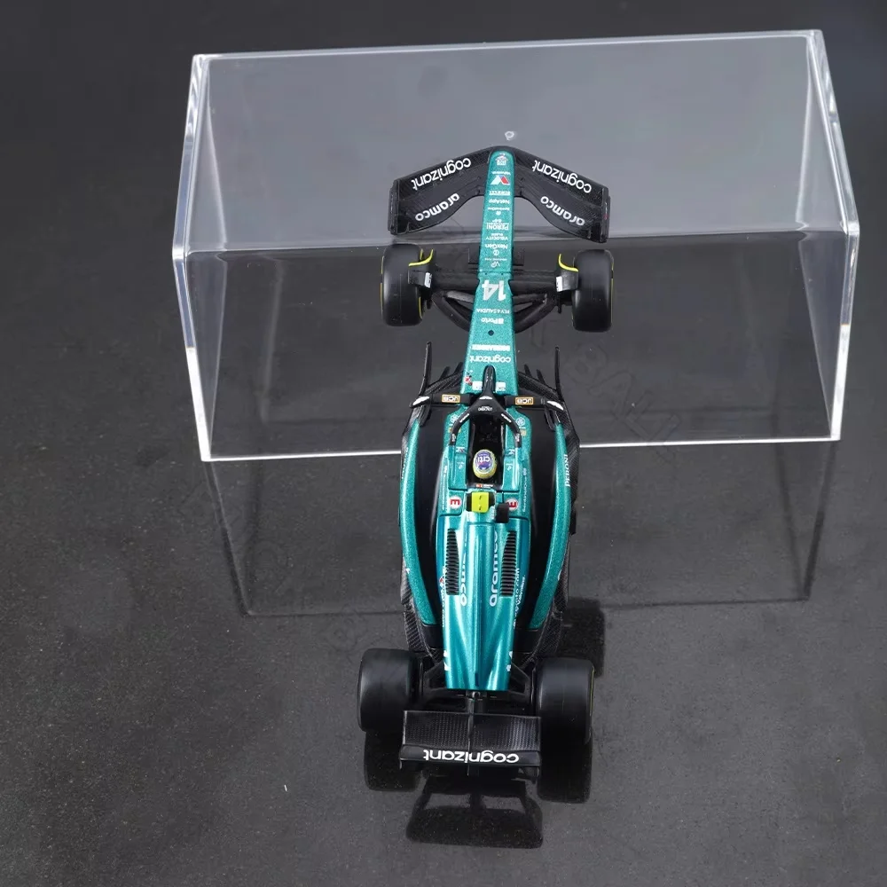 

В наличии Bburago 1:43 Aston Martin Aramco F1 Team AMR23 2023, модель автомобиля, пылезащитный чехол 14 Алонсо # 18 прокладок # Литая игрушка-автомобиль из сплава