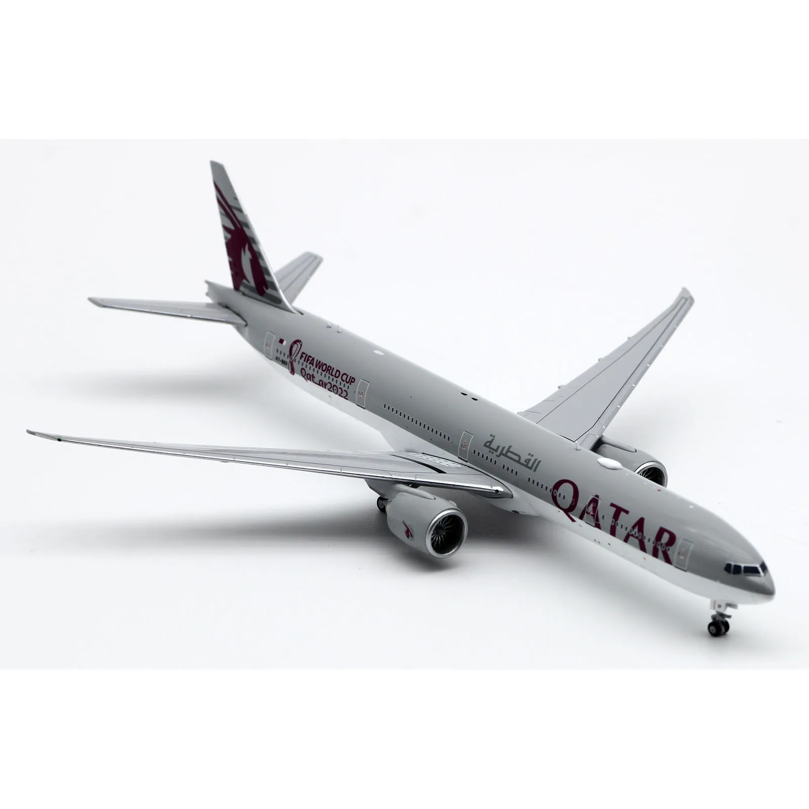 XX40135 Alloy Collectible Plane Gift JC Wings 1:400 Qatar Airways Boeing B777-300ER Diecast Aircraft Jet Model A7-BEF With Stand