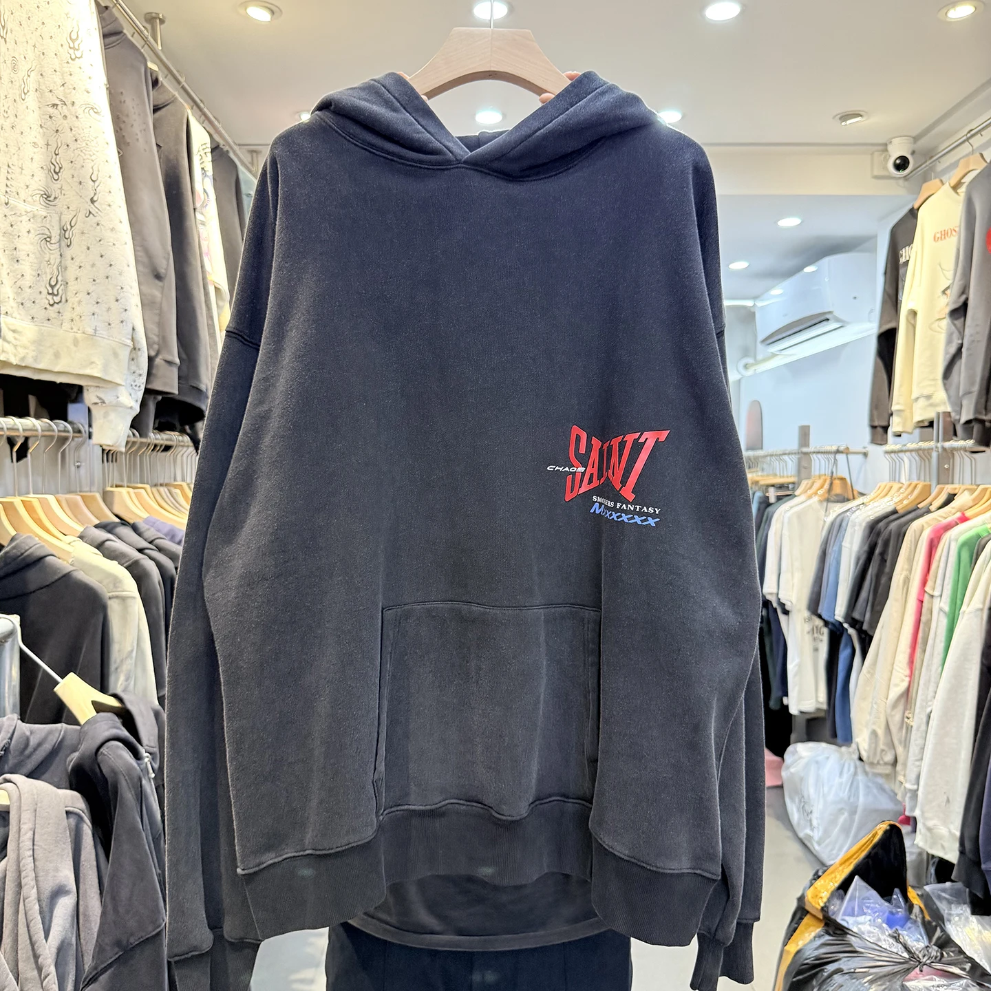 

Толстовка с капюшоном на подкладке в стиле ретро с буквенным принтом, уличная толстовка для пары, повседневная одежда Jaet, модная свободная посадка, длинная све, круглая, Ne