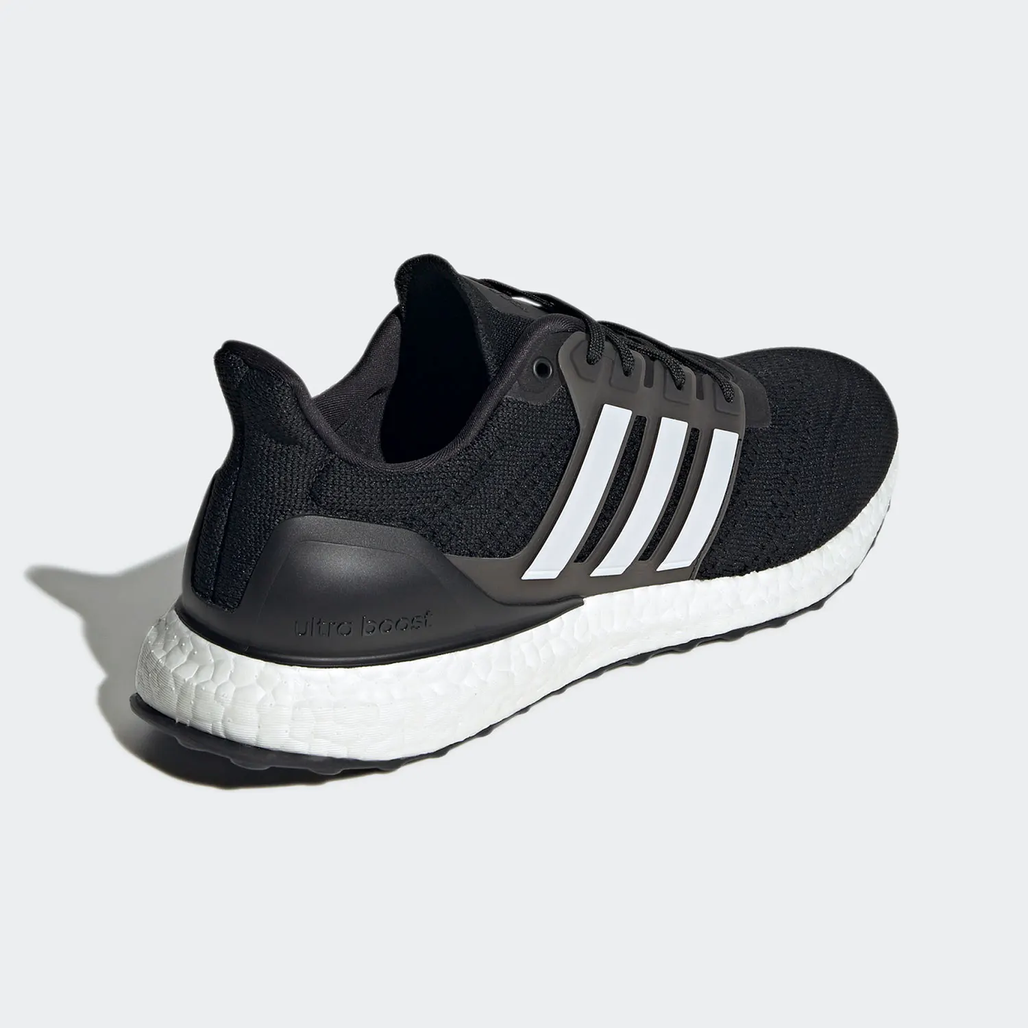 حذاء جري خفيف الوزن موسمي جديد للجنسين من أديداس GX7184