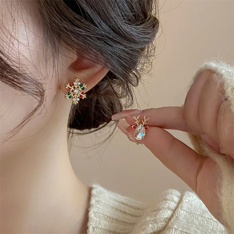 GANPUP Weihnachts-Schneeflocken-Rentier-Ohrstecker mit glänzendem Zirkon für Damen, modischer neuer Schmuck, Geschenk für Party, серьги женские – Detail 2