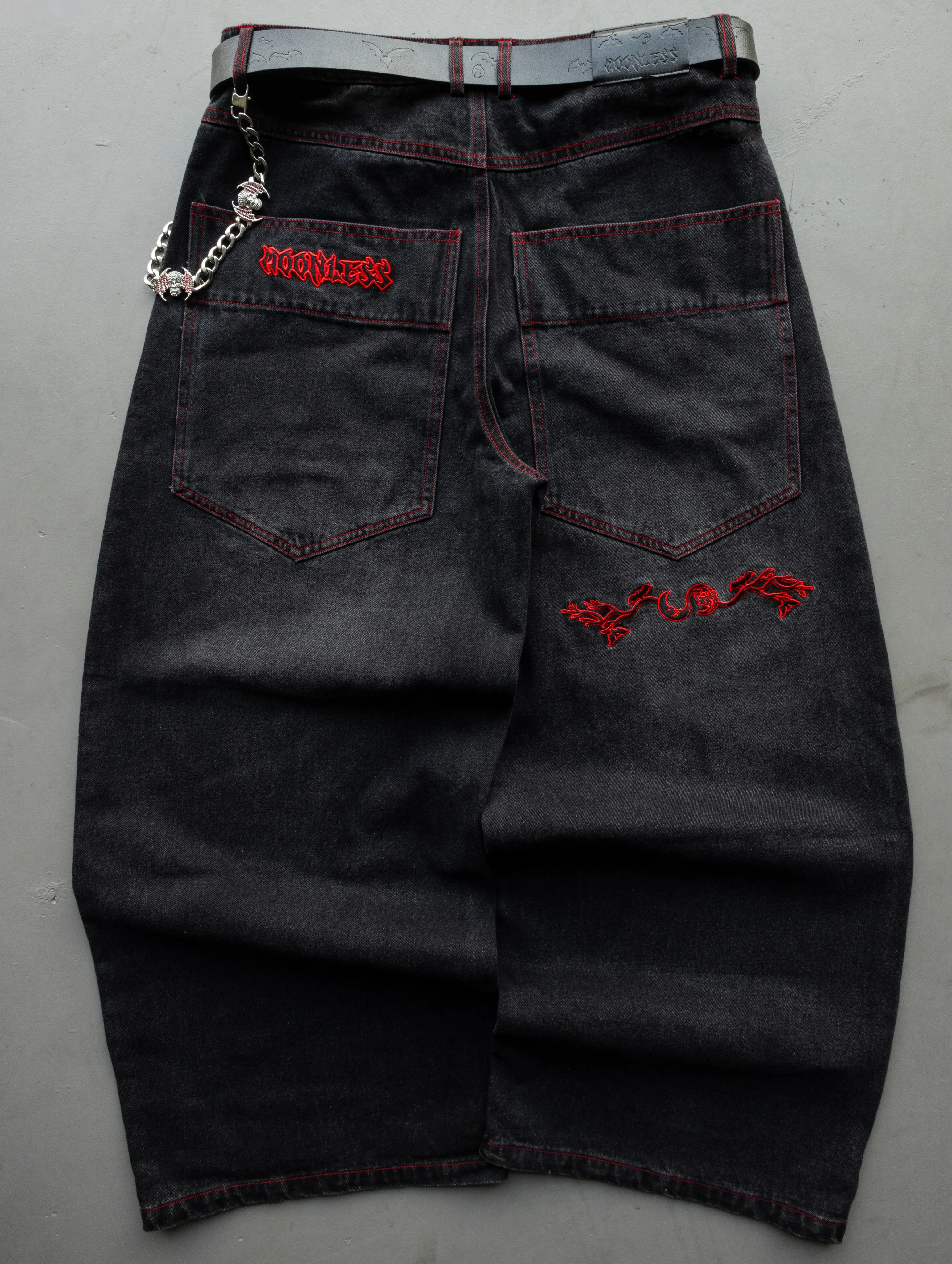 Black Wash Baggy Jeans Men Red Gothic Letter Bat Moon Embroidery Skull Pants Chain Red Stitch Y2K Goth Wide Leg Denim Trousers