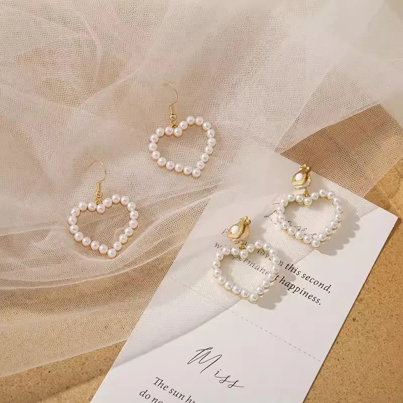 

Pearl Love Earrings 2024 Hipster Women Fashion Personality Earrings without Piercing Women Retro Ear Clip round Face Advanced Se