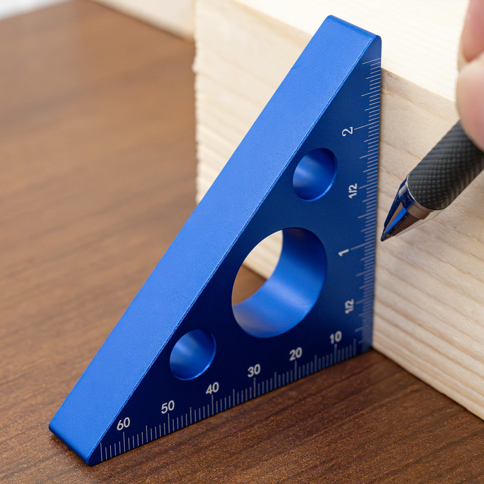 مسطرة الزاوية اليمنى، مسطرة مثلثة من الألومنيوم مع موازين إمبراطورية ومترية، أداة قياس الارتفاع المربعة للنجار