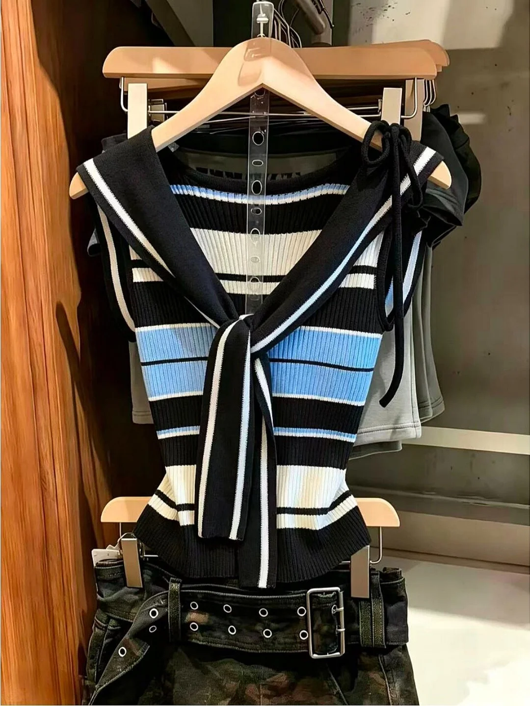 

Knitted Navy Collar Vest Women's Slim Fit Sleeveless Top High End Fashion Summer Outerwear City Walk Suitable