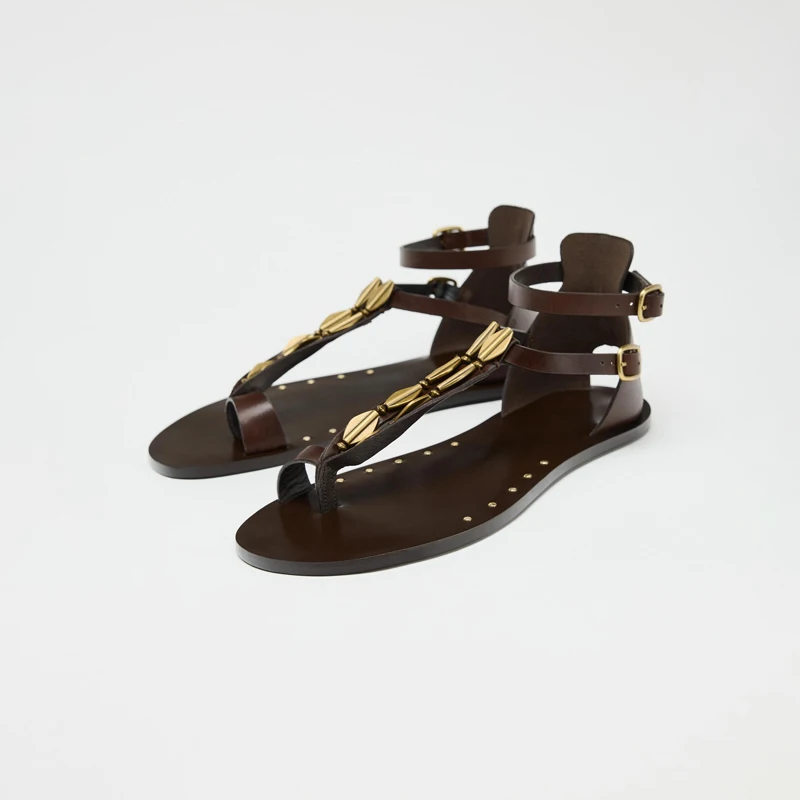 

Лето 2026, пикантные римские сандалии, женские туфли на плоской подошве с ремешком на щиколотке, модная кожа из свиной кожи с низким вырезом и круглым носком