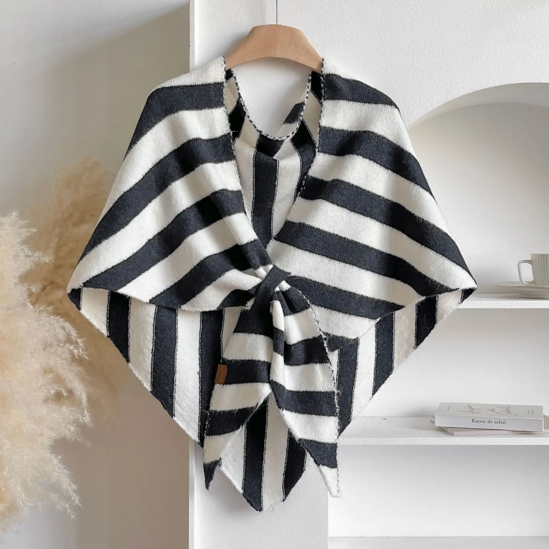 

Advanced Triangular Shawl Imitating Cashmere Cape Women's Knitted Outer Cloak For Warmth Solid Color Scarf Shawl Poncho P6