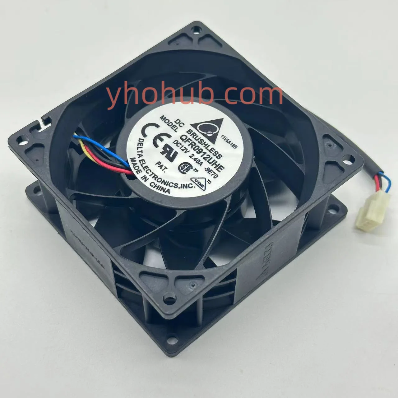 

Delta Electronics QFR0912UHE 9E70 DC 12V 2.40A 90X90X38mm Server Cooling Fan