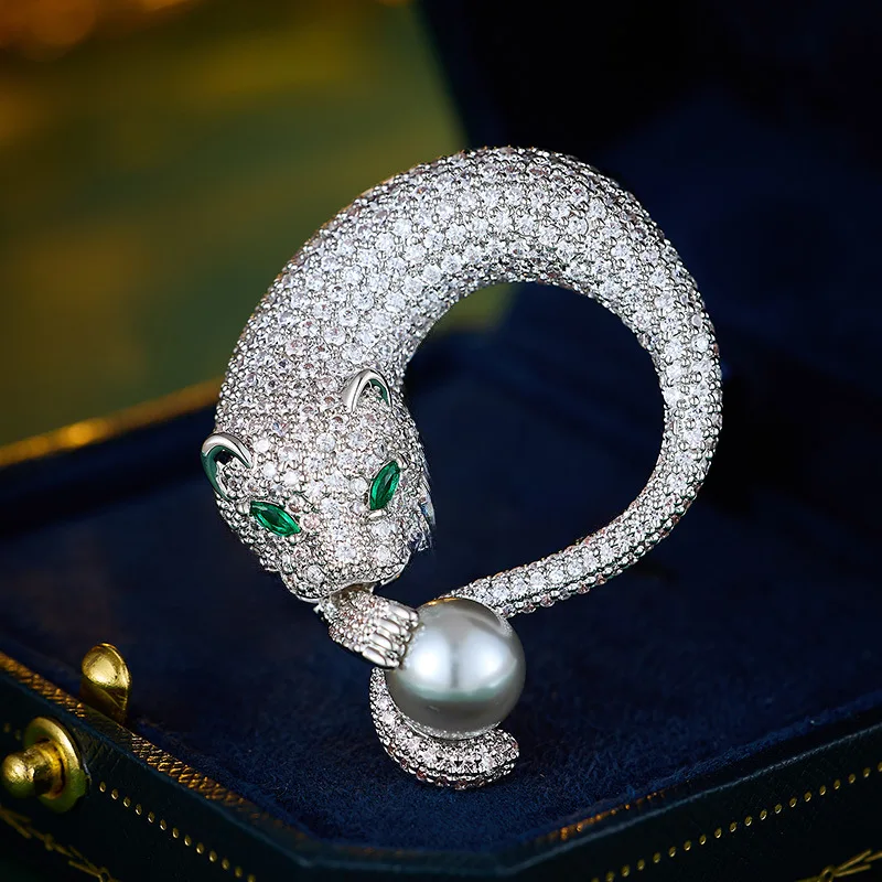 

Новая леопардовая брошь унисекс, высококачественная брошь с микроинкрустацией цирконом, булавка для аксессуаров для костюма в европейском и американском стиле