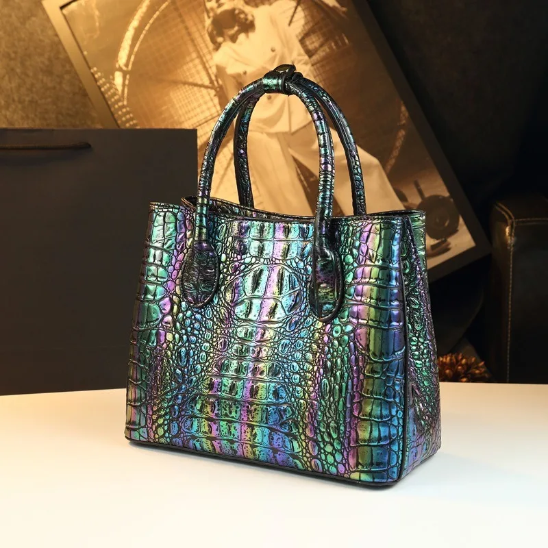 

Сумка-тоут 2026: новая атмосферная женская сумка из блестящей кожи с крокодиловым узором, на одно плечо, через плечо, кроссбоди