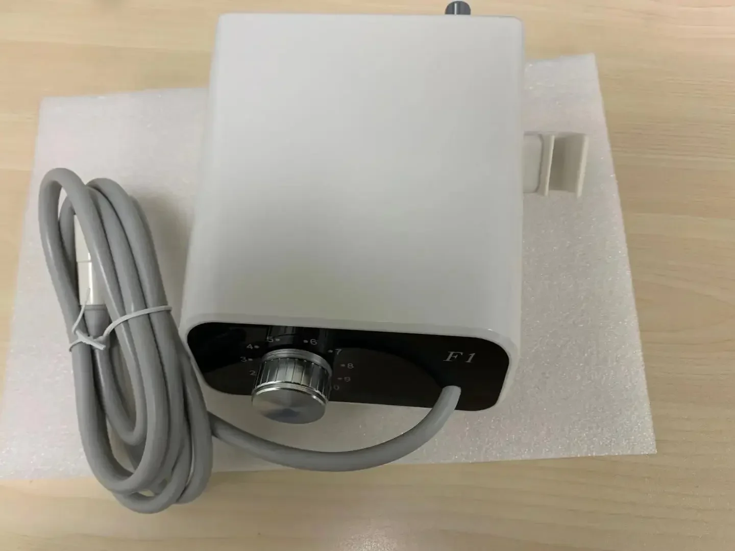 veterinary sonic  scaler with light for dog