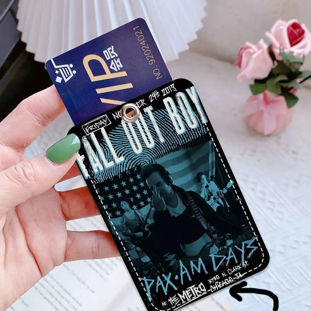 Rock Band F-Fall O-Out Boy Access & Meal Card Holder Keychain Credit ID Bank Card Protective Case Keychain Pendant Fashion