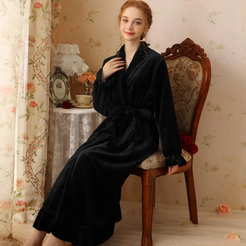 Velvet robe women fall winter long-sleeved bathrobe court style French velvet pajamas bridal red morning robe thickened homewear