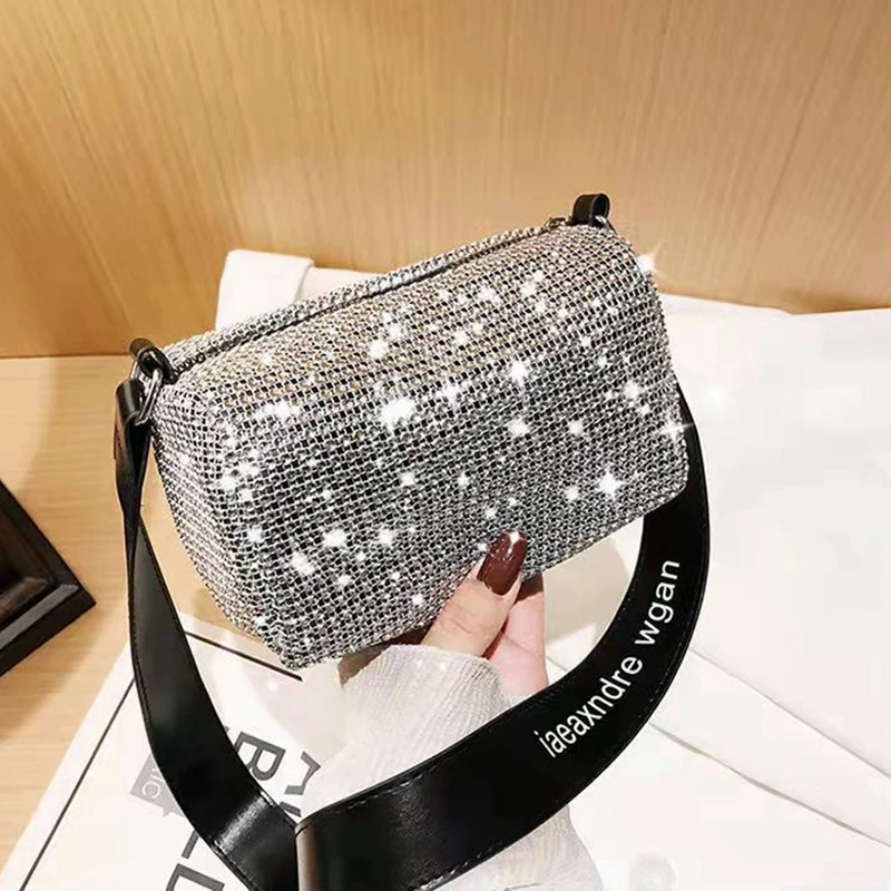 

Fashion Rhinestone Crossbody Bags Classic Texture Delicate Design Chic Shoulder Bag Women Shiny Chain Evening Clutches Totes