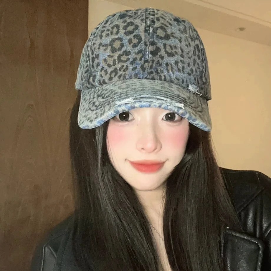 Women's Fashionable Leopard-Print Baseball Cap: Vintage, Casual, Versatile, Streetwear-Style Soft-Peak Cap
