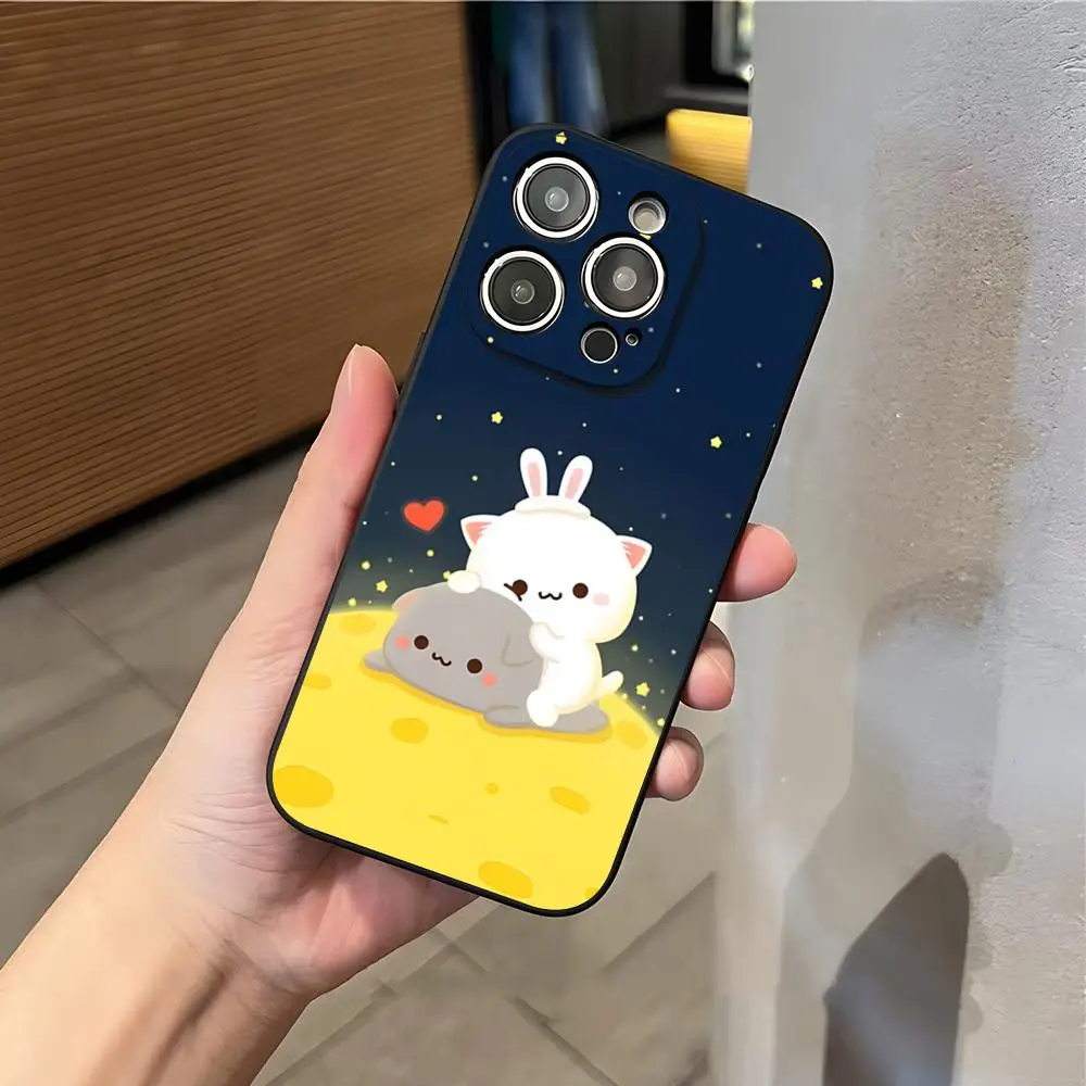 Peach Mochi Cat Gaming Phone Case For IPhone 16 Pro Max 15 14 13 Mini 12 Pro 11 XS Max 7 8 Plus Black Soft Shell