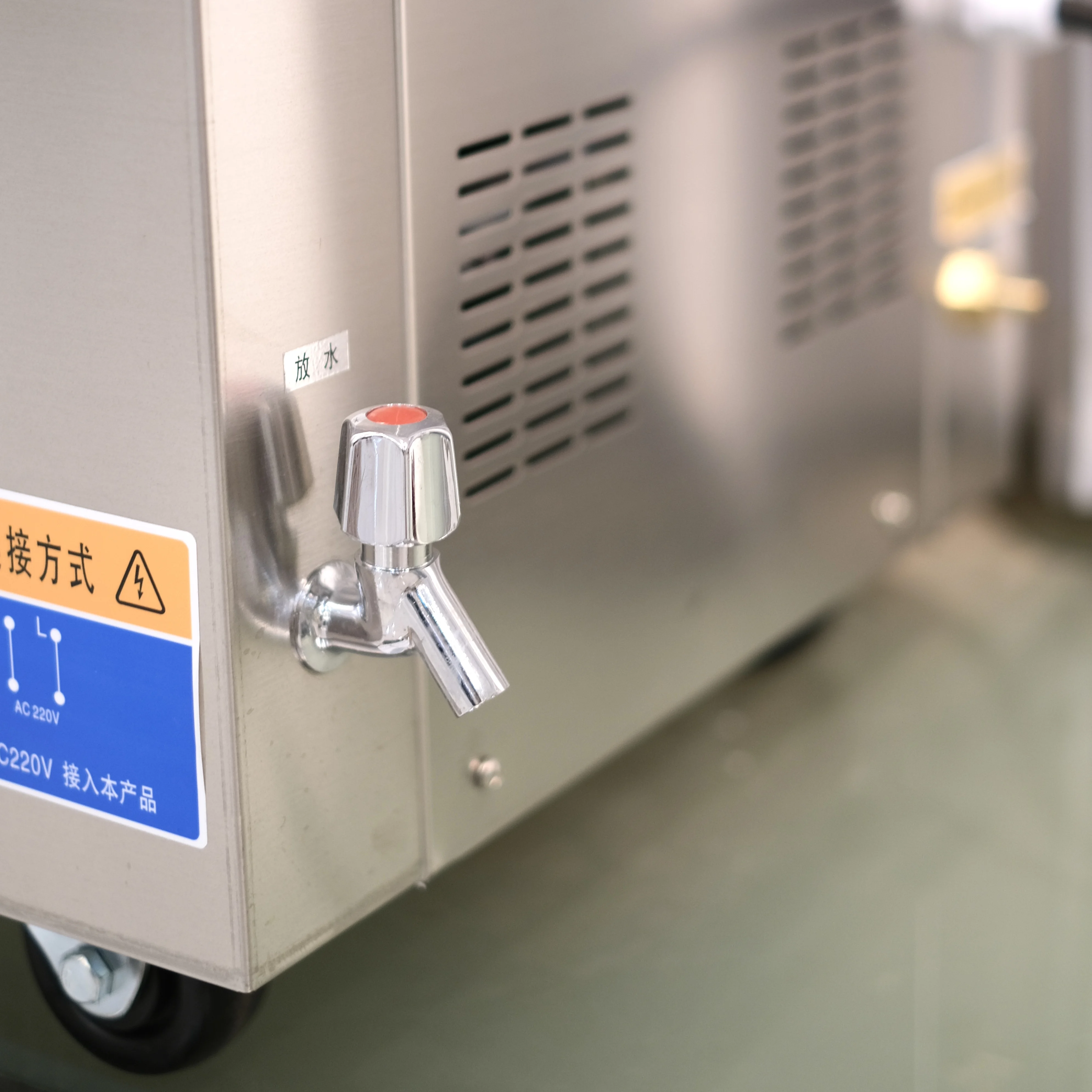 Industrial 150L Vertical Pressure Steam Sterilizer Biological Chemical Laboratory Autoclaves for Glassware