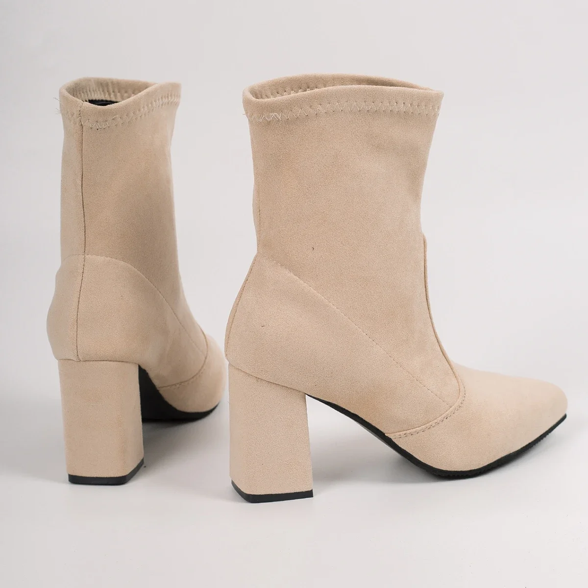 Herbst/Winter Damen-Stiefeletten mit dicken Absätzen und spitzer Spitze aus Wildleder. Modische rutschfeste Outdoor-Stiefel im europäischen und amerikanischen Stil – Detail 29