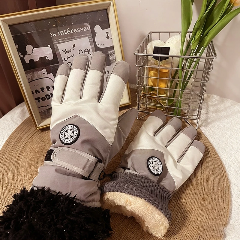 

Thickened Wool Winter Bicycle Outdoor Skiing Touch Screen Compatible Windproof And Cold-Proof Electric Vehicle Riding Gloves