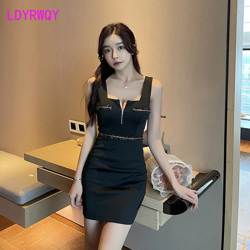 2023 New Sexy Square Neck Sleeveless Wrapped Hip Dress Short Low Cut Technician