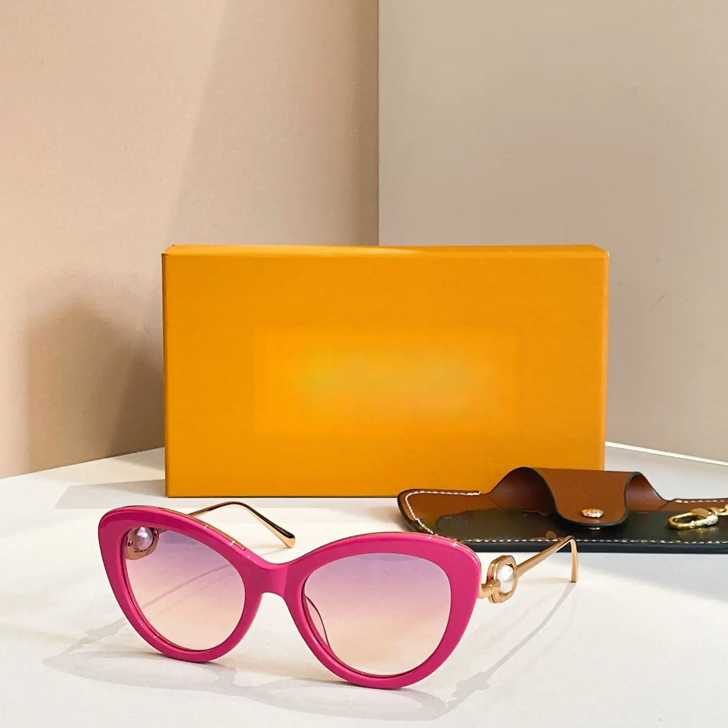 

Sunglasses with Pink-Purple Gradient Lenses, Acetate Frame & Gold Metal Temples, Glam Luxury Eyewear for Parties & Style Matchin