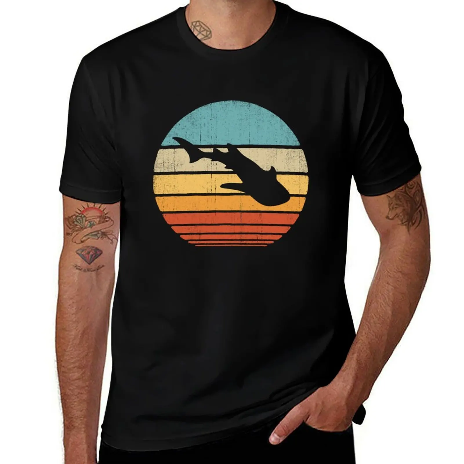 Whale Shark Retro Vintage 60s 70s Men Women Gifts Sea Animal T-Shirt Utility Casual Work T-Shirt