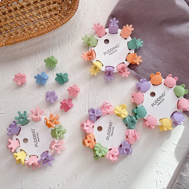 

Korean Style Sweet Candy Color Mini Claw Hair Clips Crown Bow Carrot Design Cute Baby Girls Side Hair Clips Kids Accessories