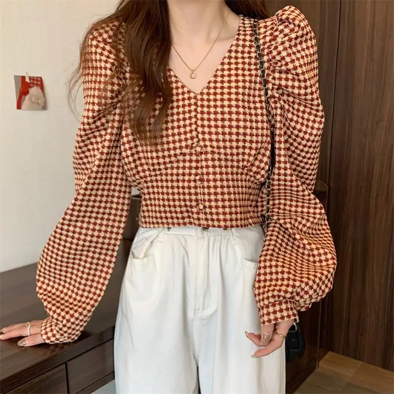 2024 Autumn New Pattern French Puff Sleeve Plaid Shirt Little Chap Women\'s Design Sense V-Neck Unique Vintage All-match Tops