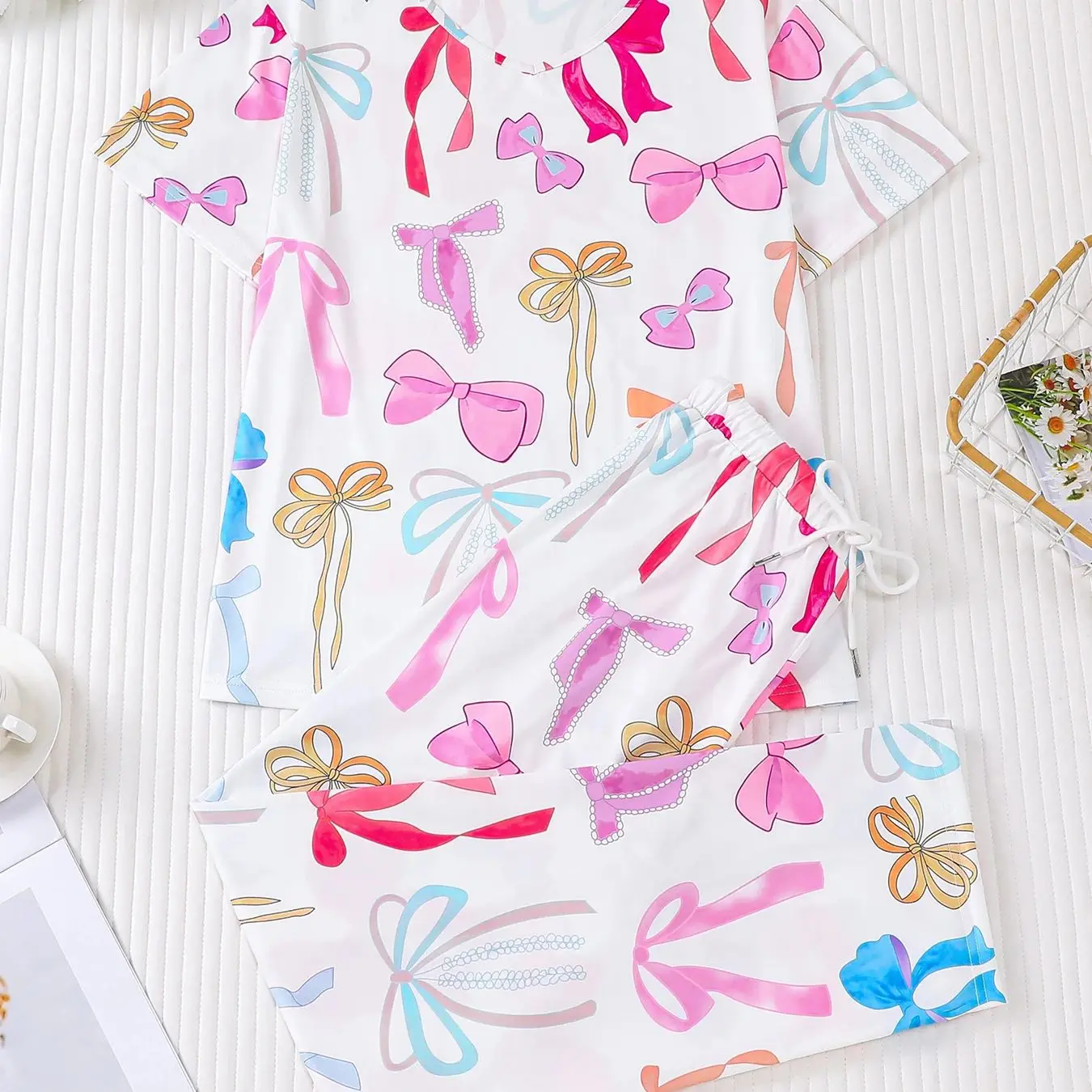 

Милый и яркий комплект домашней одежды с бантом для женщин: топ с круглым вырезом и коротким рукавом, брюки, домашняя одежда в девичьем стиле