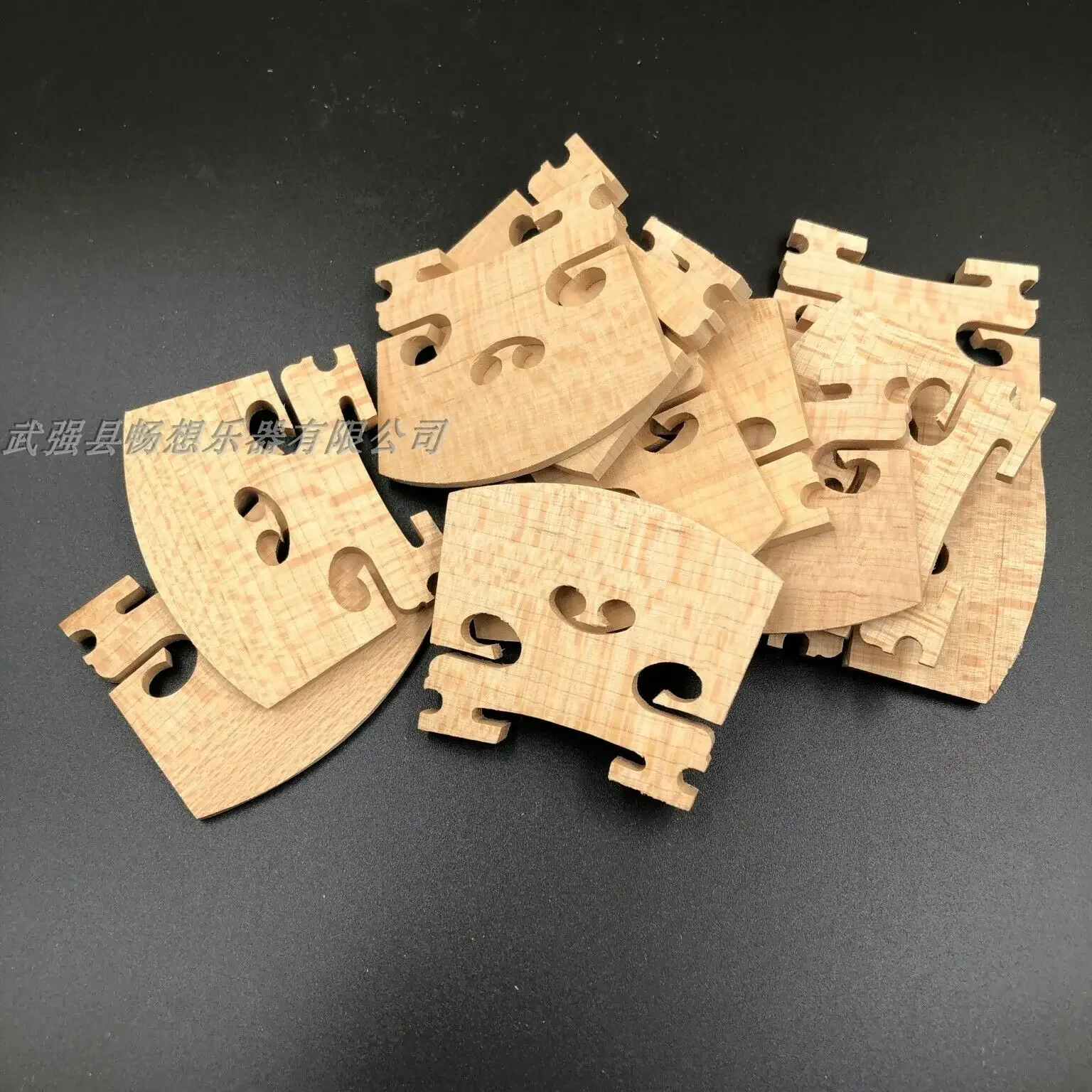 

4/4 Violin 100pcs Maple Bridge String Accessory Violin Parts Fitting