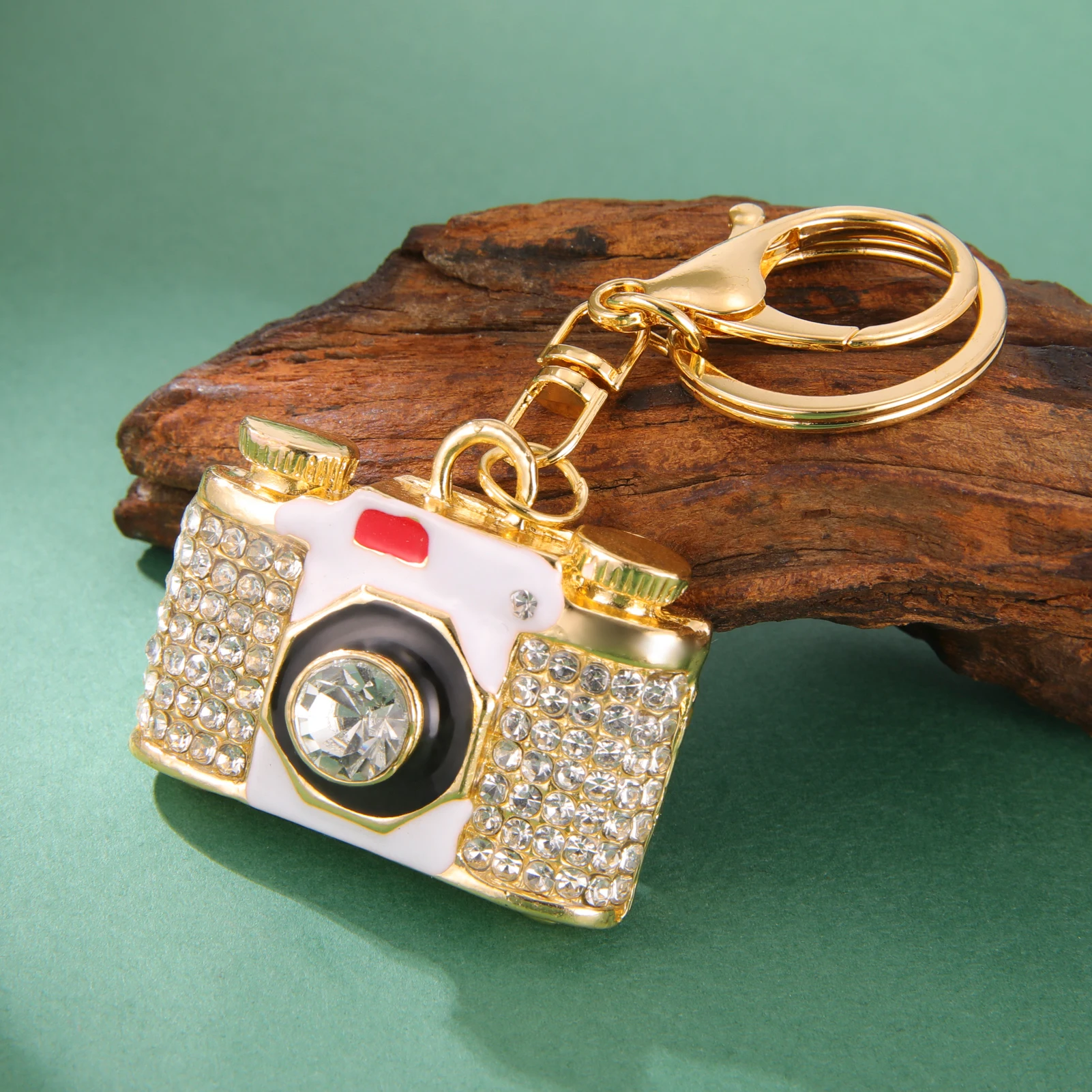 Crystal Camera Pendant Keychain Zinc Alloy Women's and Men's Fashionable Charm Car Pendant Couple Anniversary Jewelry Gift