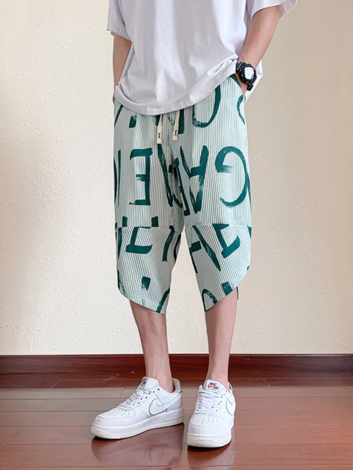 

Loose Fit Men's 7/8 Length Pants Summer Casual orts Trendy Retro Harlan Carrot Pants Letter Print Street Sle Jeans