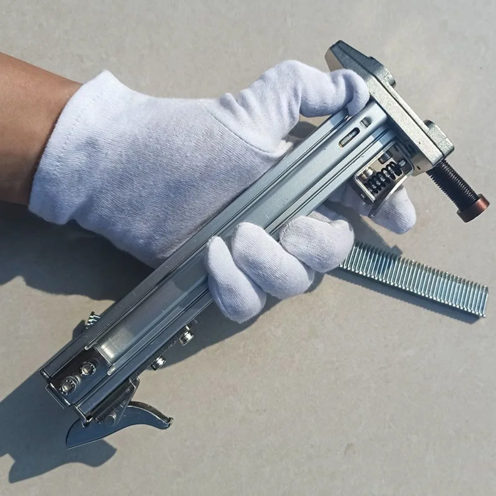 

Ручной пистолет для бетонных гвоздей ST18 Ручной инструмент для деревообработки Цементный монтаж