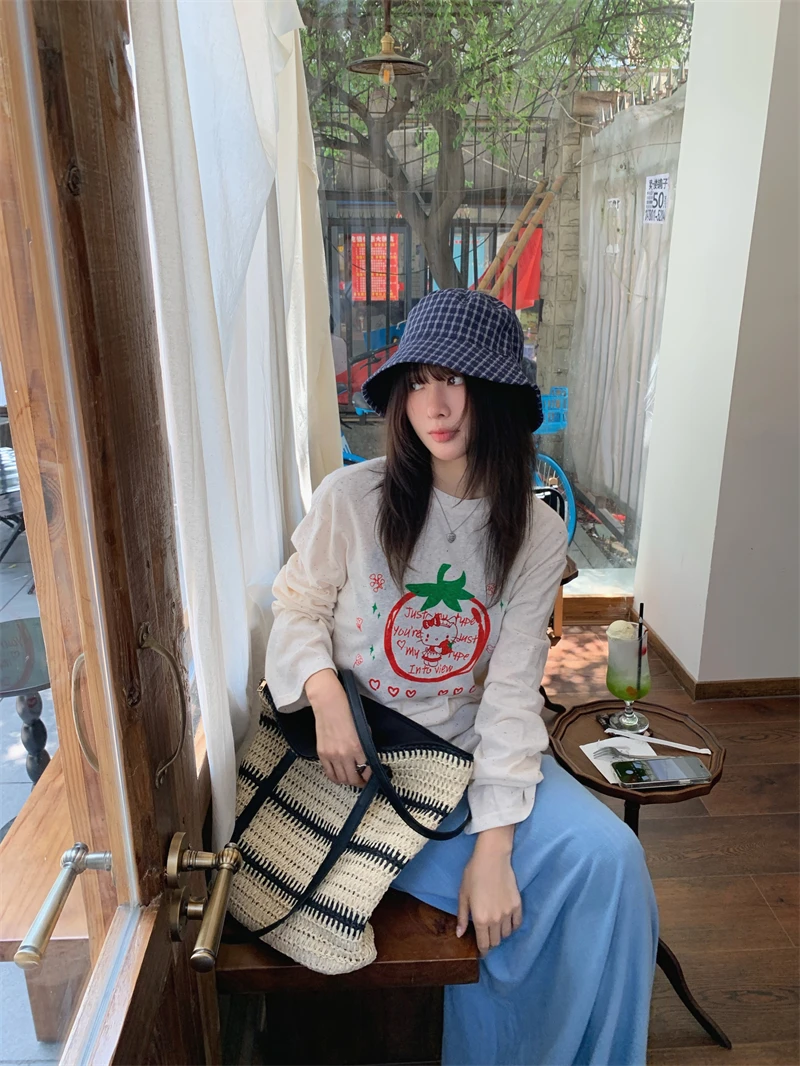 

Long Sleeved T Shirts Woman Cotton Womens Summer Scoop Neck Gathered Detail Flare Sleeve Lightweight Quickdry Youthful Modern OL