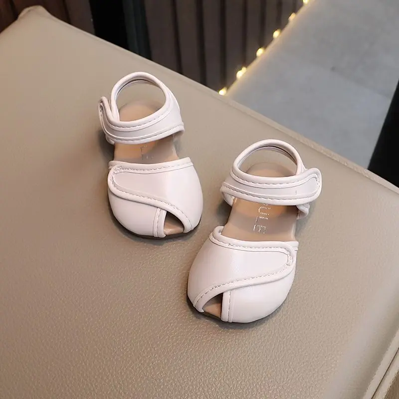 

Girls Sandals for Babies 0-3 Years Summer Closed Toe Leather Super Light Soft Sole Princess Style Walking Shoes