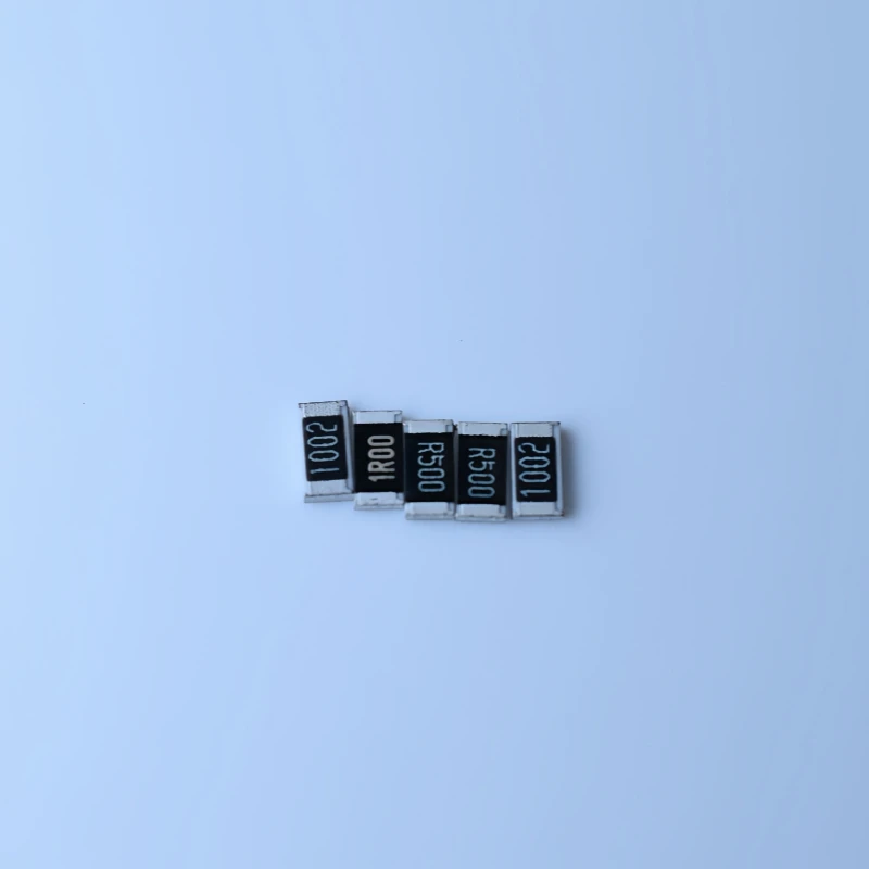 

5000 шт./катушка 1206 820Ω 8200 825Ω 8250 845Ω 8450 866Ω 8660 887Ω 8870 909Ω 9090 910Ω 9100 931Ω 9310 ±1%, SMD чип-резисторы