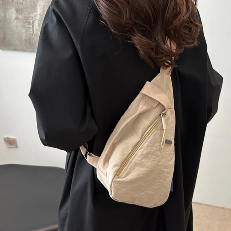 Chest bag for men and women, mobile phone crossbody bag, cycling bag, lightweight sporty small backpack