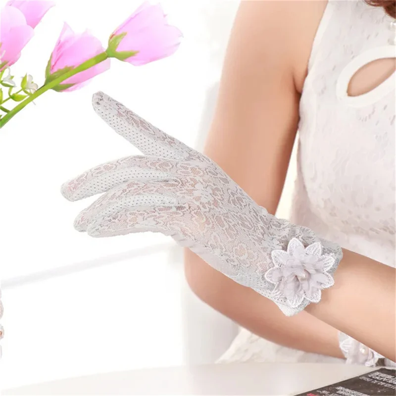 Women Summer Sexy Hollow Lace Flower Elegant Breathable Sunscreen Anti-UV Drive Cycling Touch Screen Gloves Short Pearl