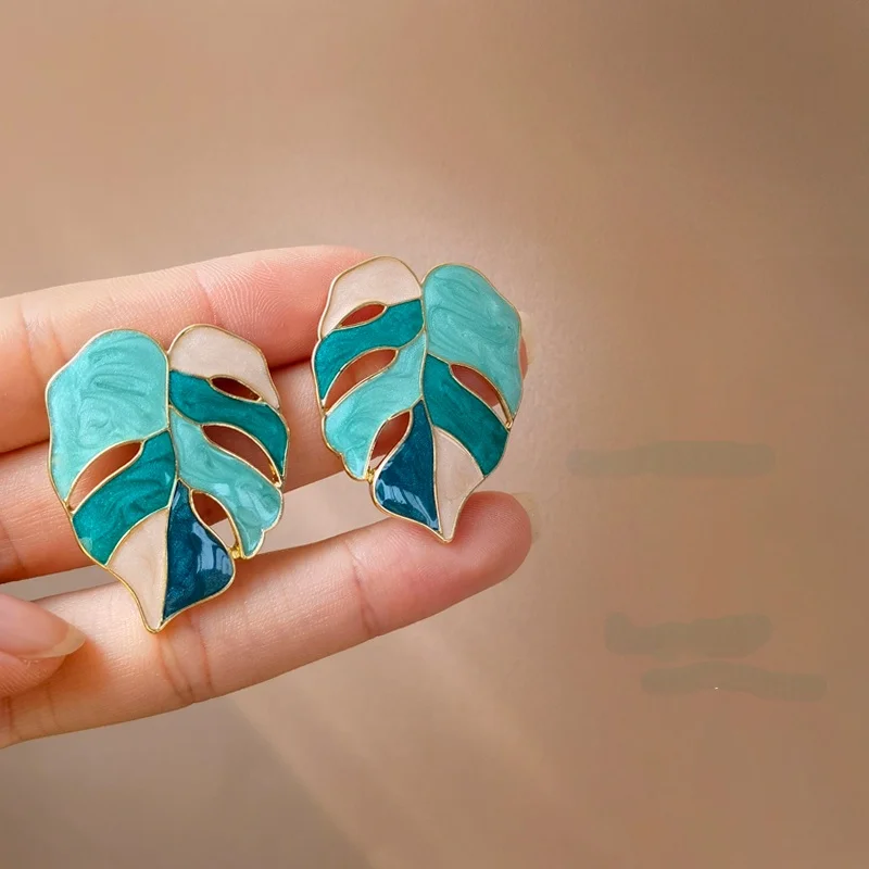 

Needle Modern Jewelry Exaggerated Leaves Earrings 2021 New Trend Popular Green White Geometric Earring For Women Gift
