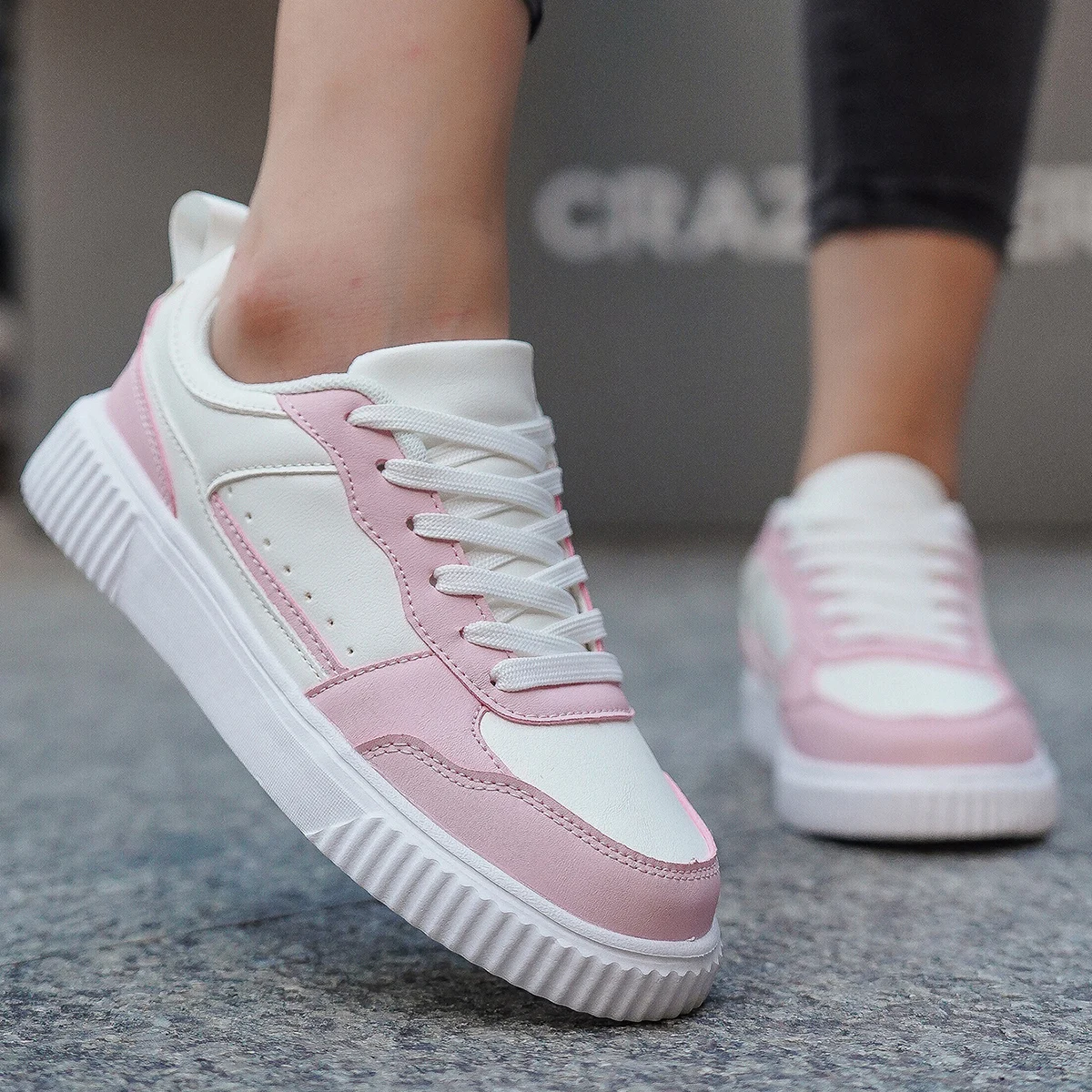 Women White Shoes Outdoor Fashion Sneakers Thick Sole White Walking Luxury Lace Up PU Leather Flat Female Board Casual Shoes