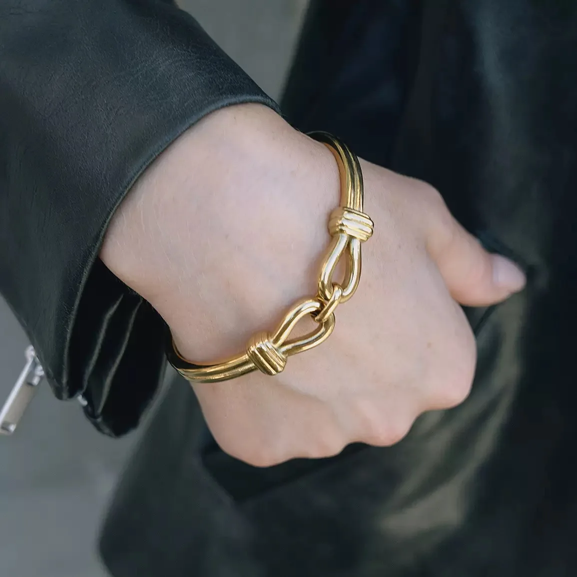 

ENFASHION Pulseras Knot Chain Bracelet For Women's Stainless steel 18K Plated Gold High Street Fashion Jewelry Dailywear B252647